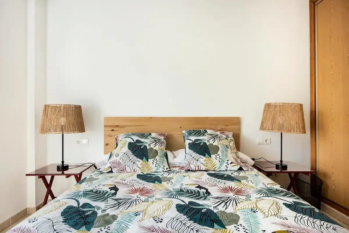 Homestay Lunaroom Center & Quiet Guesthouse Malaga Spain